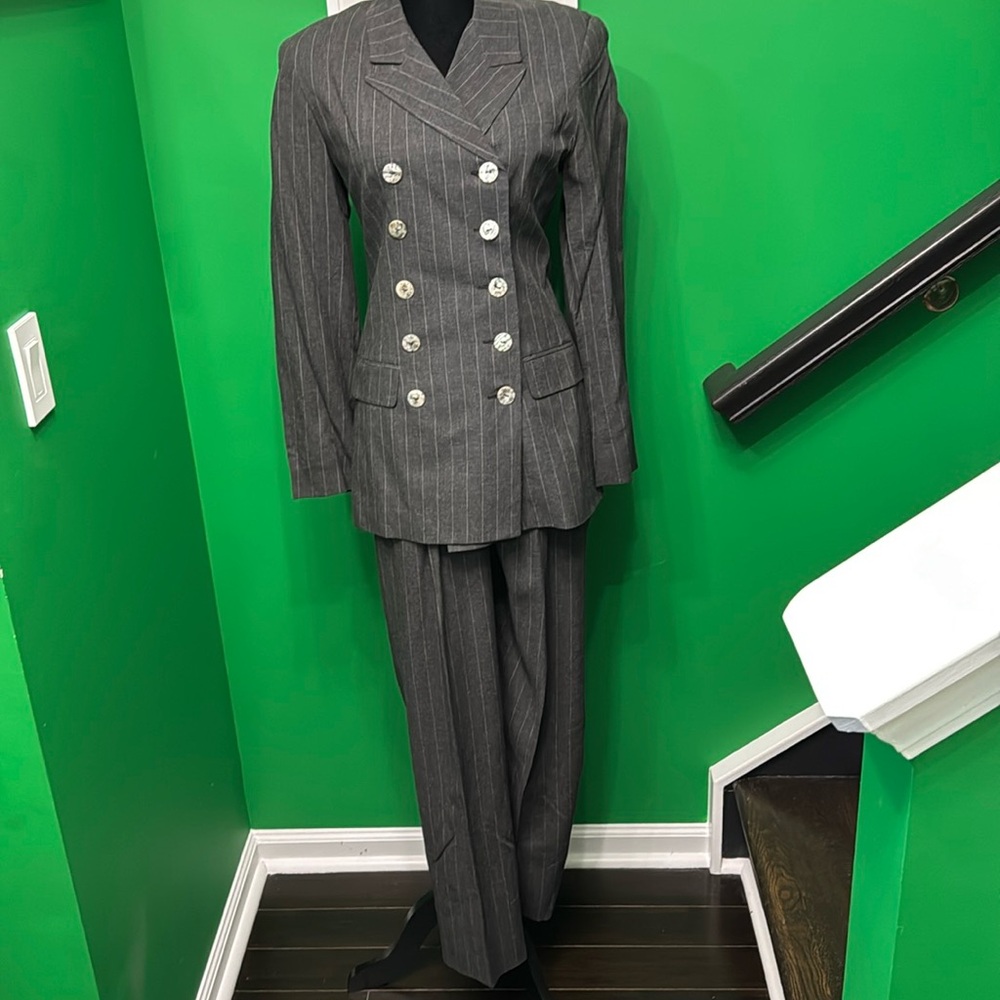 Sophisticated two-piece pen stripe suit 🕴️.